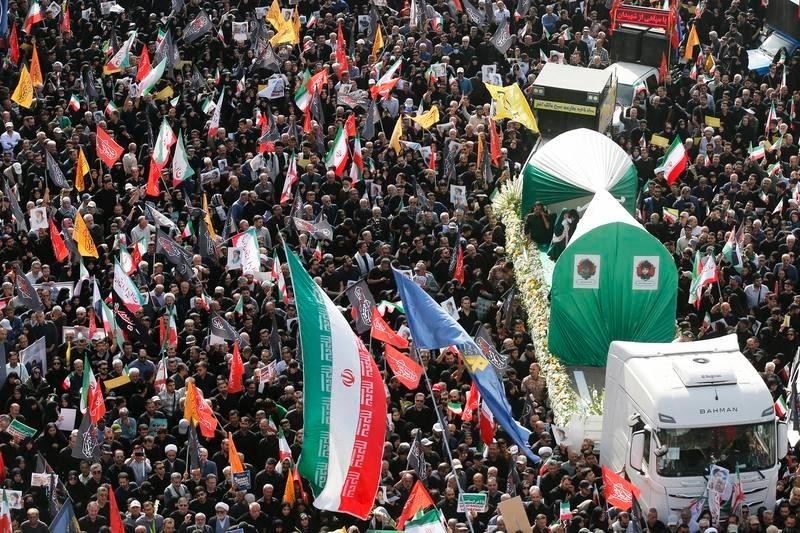 伊朗为以伊冲突遇难者举行国葬