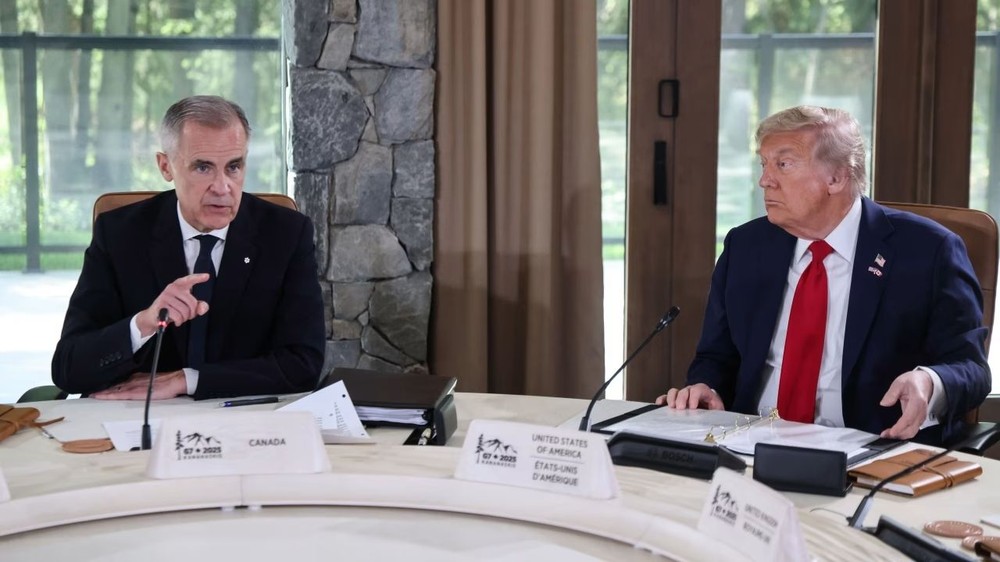 加拿大总理卡尼与美国总统特朗普。（图：Getty Images）