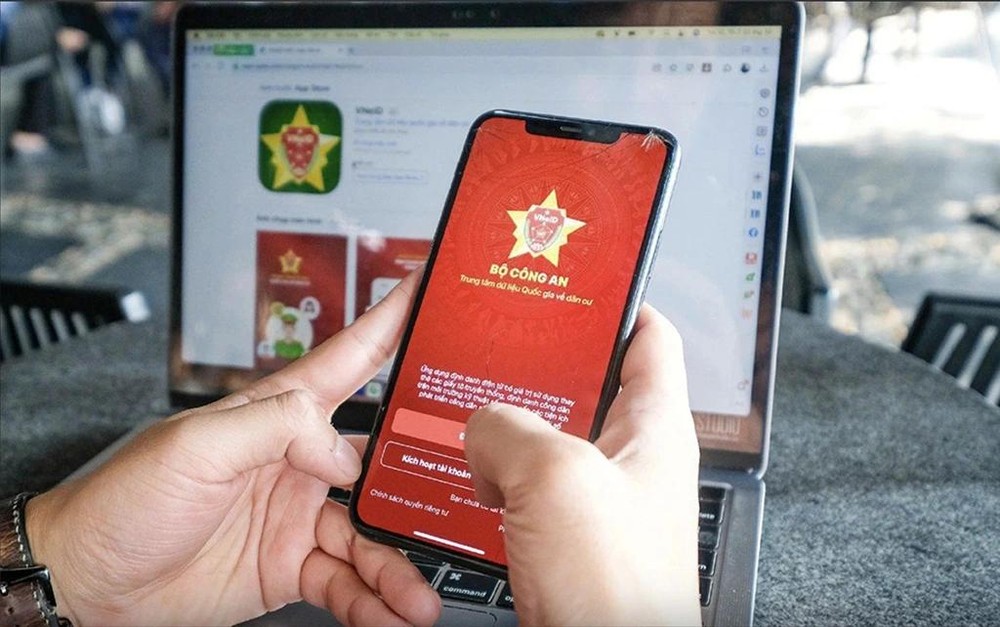 谨防来自冒充坊乡级干部的虚假电话，要求更新 VNeID应用程式上的信息以行骗。（示意图：互联网）