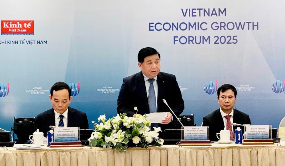 经济论坛寻求实现两位数增长措施