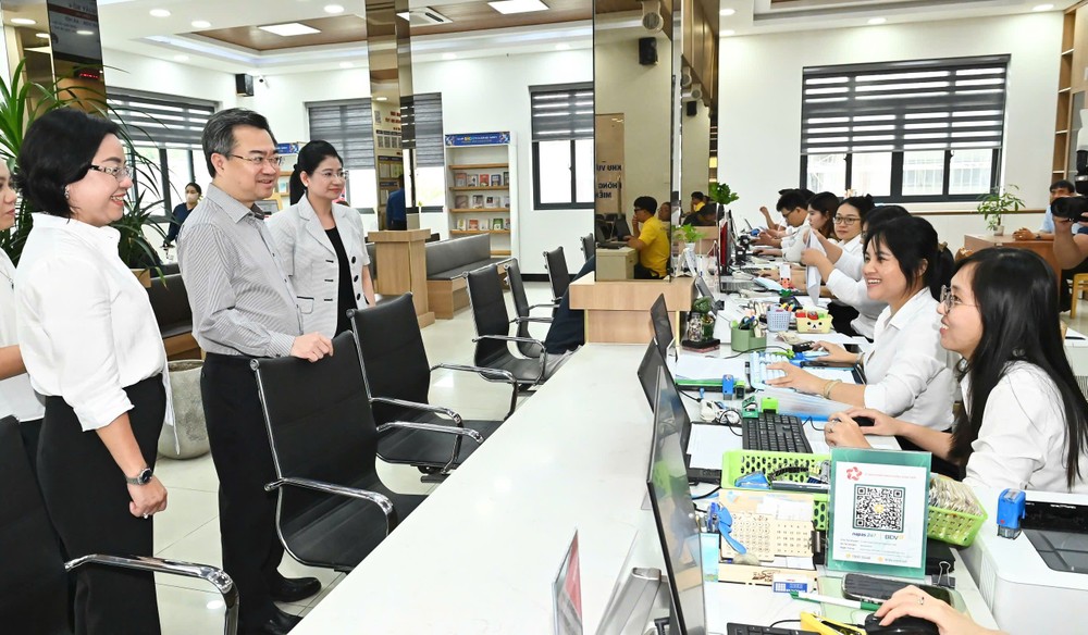 pho  bi thu khao sat.jpg