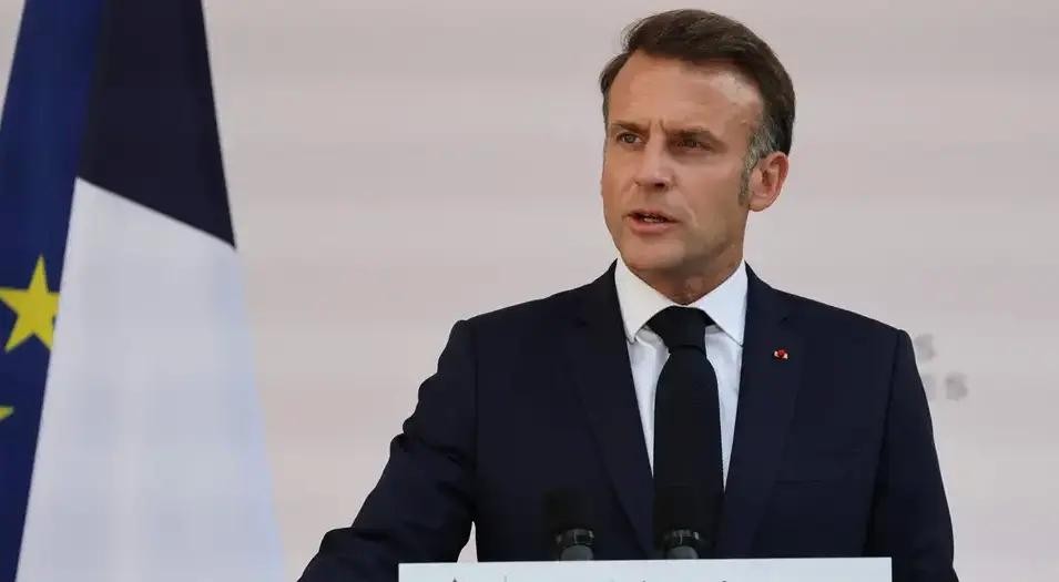 马克龙在国庆日前夕（7月13日）宣布，法国将在接下来的两周内增加国防开支。（图：AFP）