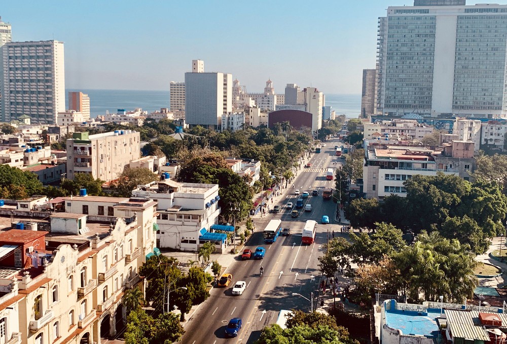 古巴首都哈瓦那市中心一景。（图：WIkipedia）