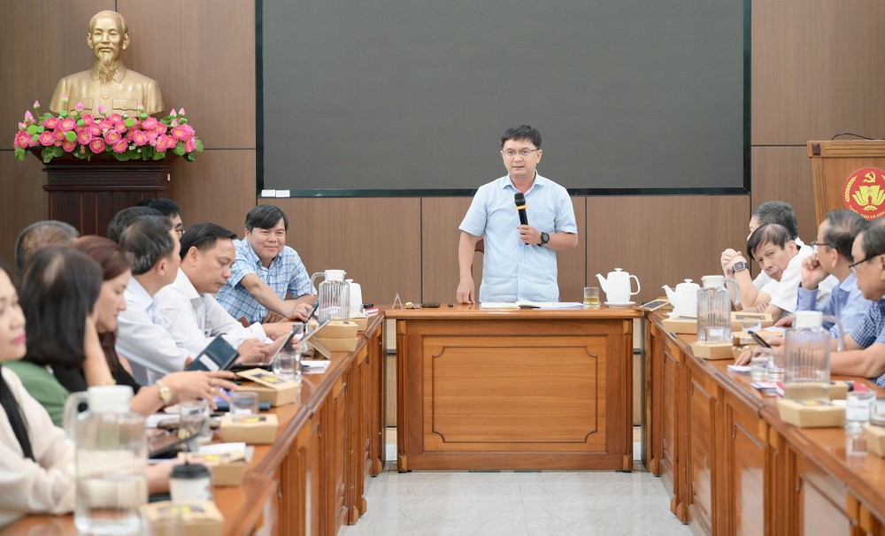 新闻媒体机关对重组提案提意见