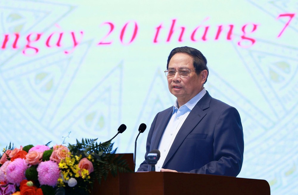 政府总理范明政会上致辞。