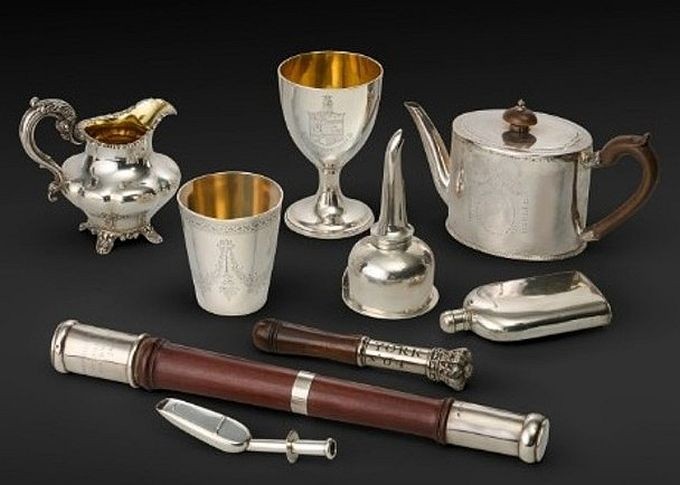 古董银器总成交价为估价两倍