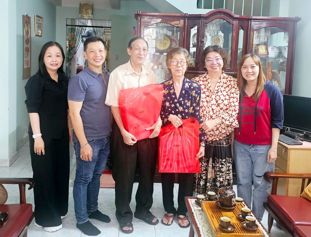 华文文学分会探访革命前辈 弘扬「饮水思源」精神