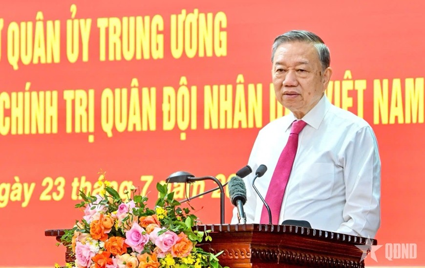 党中央总书记、中央军委书记苏林在会议上发表讲话。（图：人民军队报）