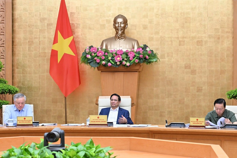 政府总理主持７月份法律制定专题会议