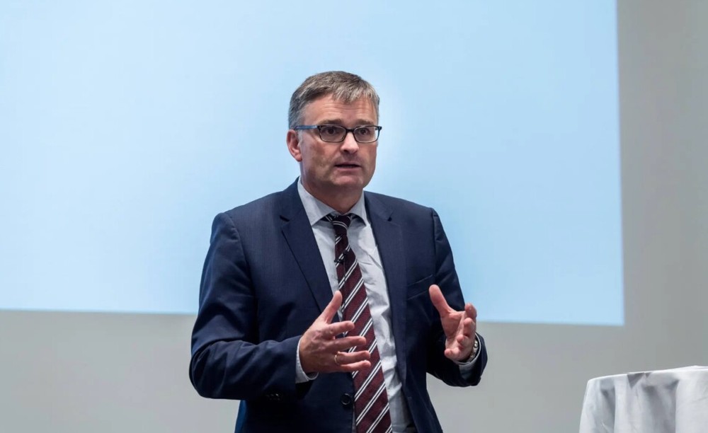 德国政府发言人斯特凡‧科内柳斯。（图：互联网）