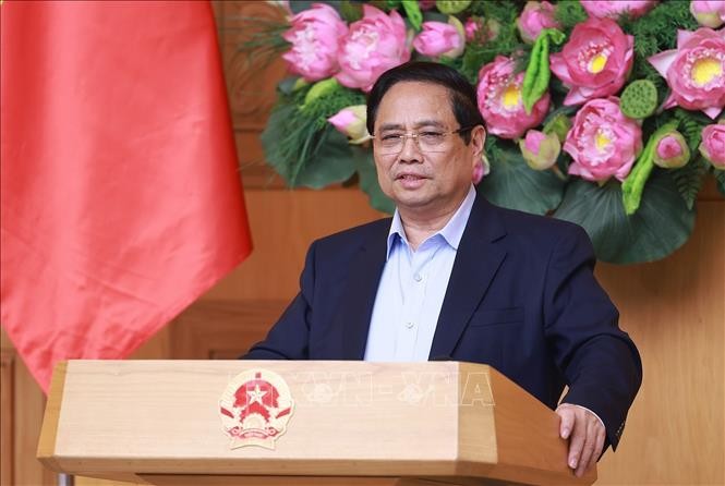 总理主持两级地方政府运行一个月小结会议