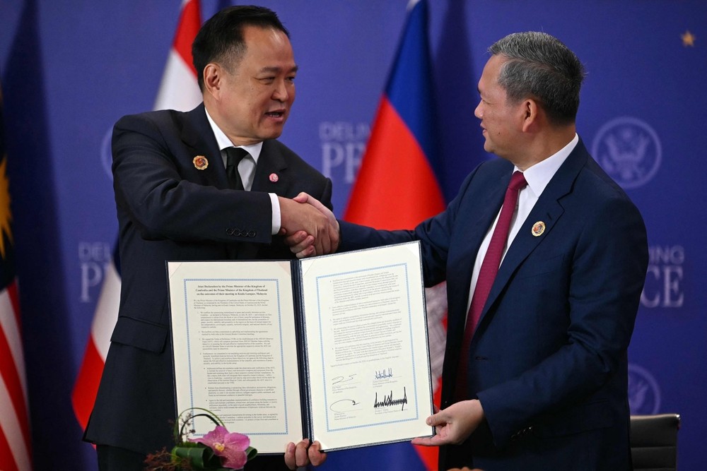 泰国和柬埔寨就两国边界和平问题签署联合声明