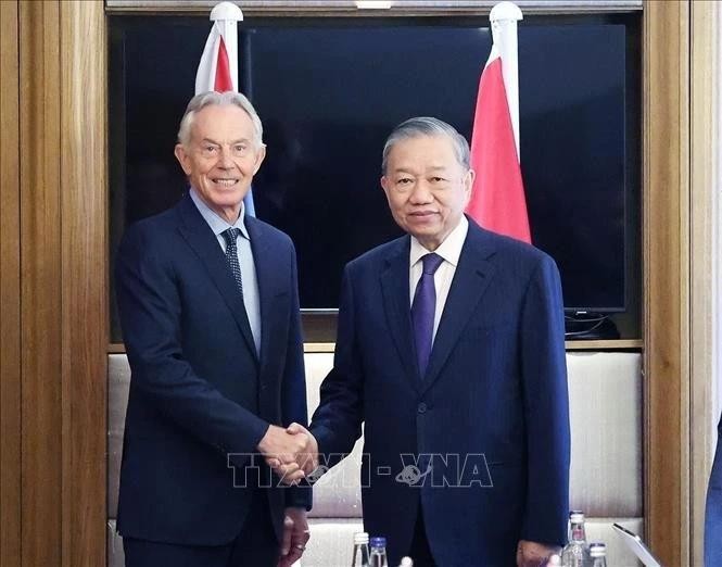 越南共产党中央总书记苏林会见英国前首相托尼·布莱尔。（图：越通社）