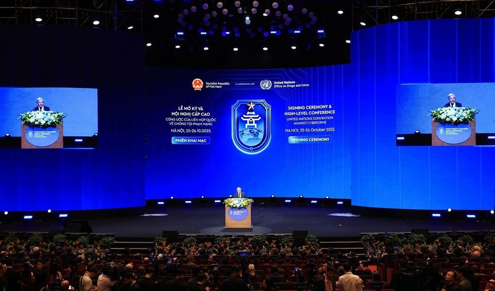 联合国秘书长安东尼奥·古特雷斯2025年10月25日在《河内公约》开放签署高级别开幕式上致辞。图自越通社