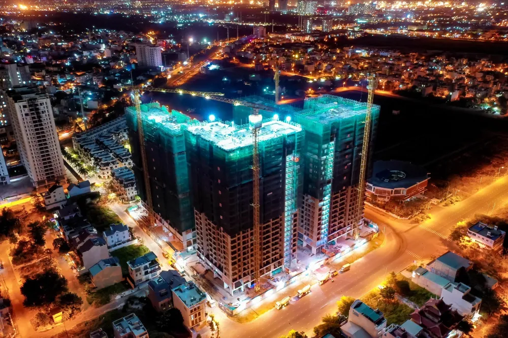 Dự án Victoria Village (TP. Thủ Đức) vừa cất nóc tháp 3, các tháp khác cũng đang được thi công