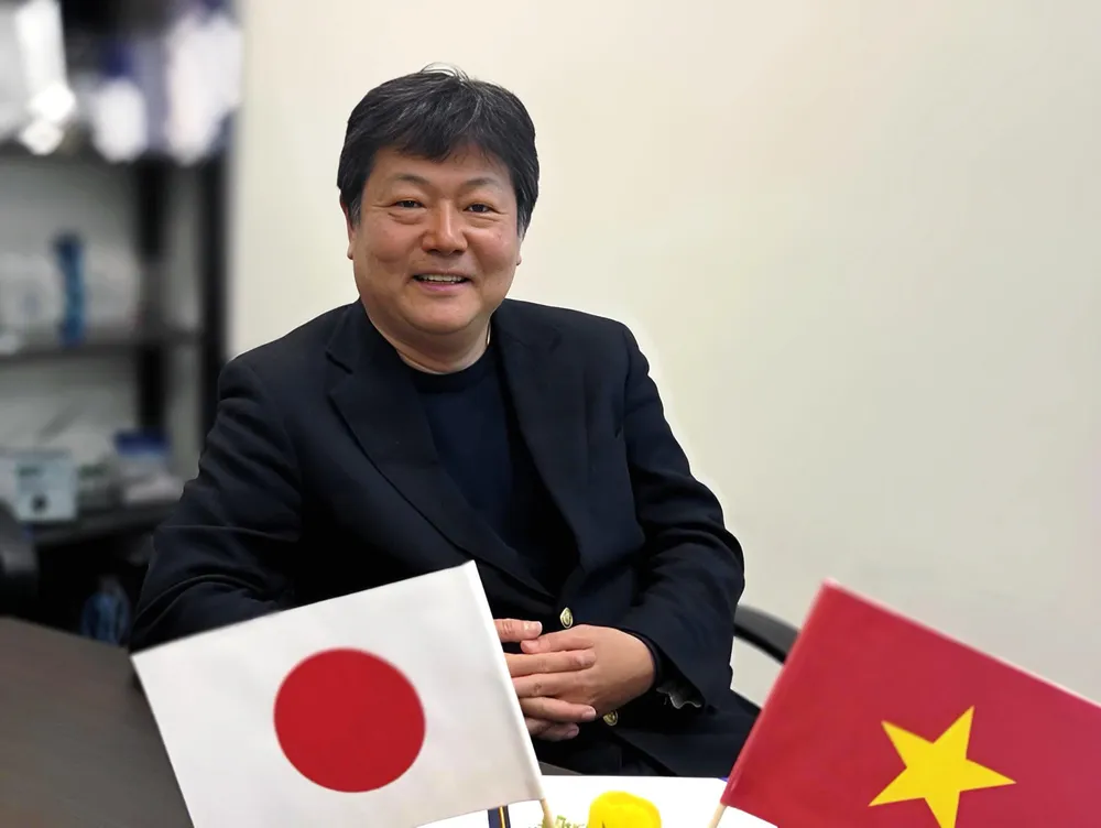 Ông Shinzo Koike - Chủ tịch kiêm CEO Rakusei