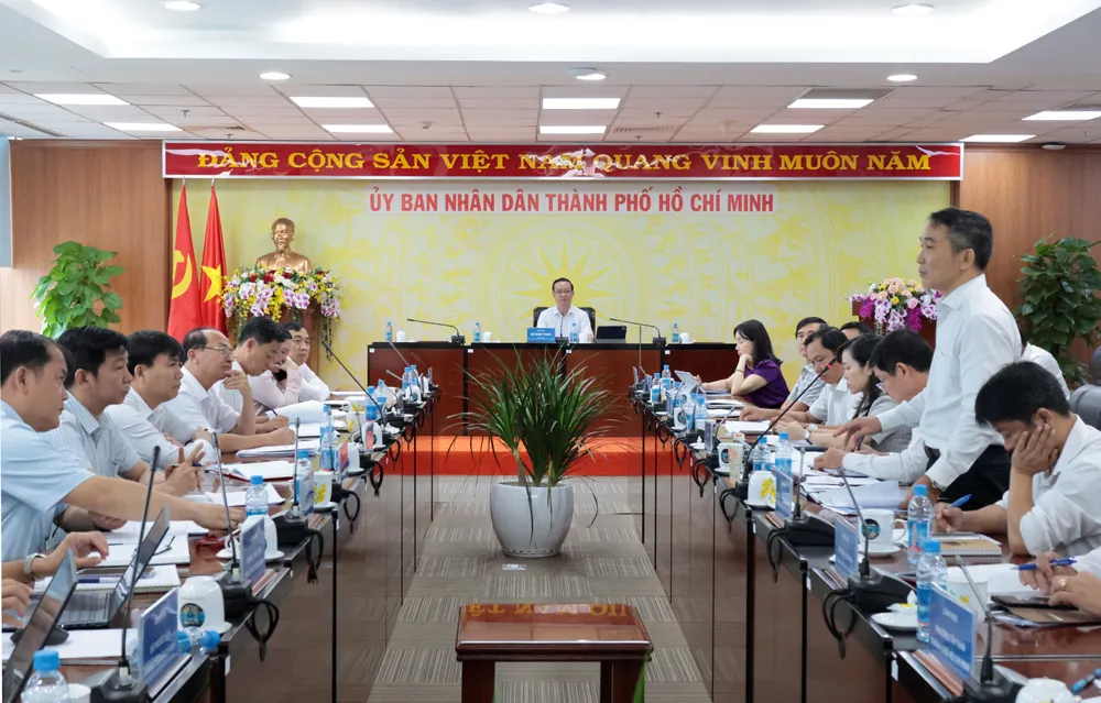 Quang cảnh buổi họp