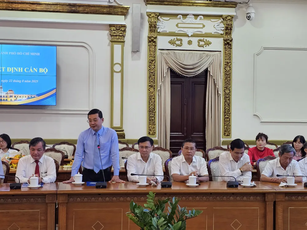 Thành ủy viên, Giám đốc Sở NN-MT TPHCM Nguyễn Toàn Thắng phát biểu nhận nhiệm vụ. Ảnh: ĐỖ TRÀ GIANG