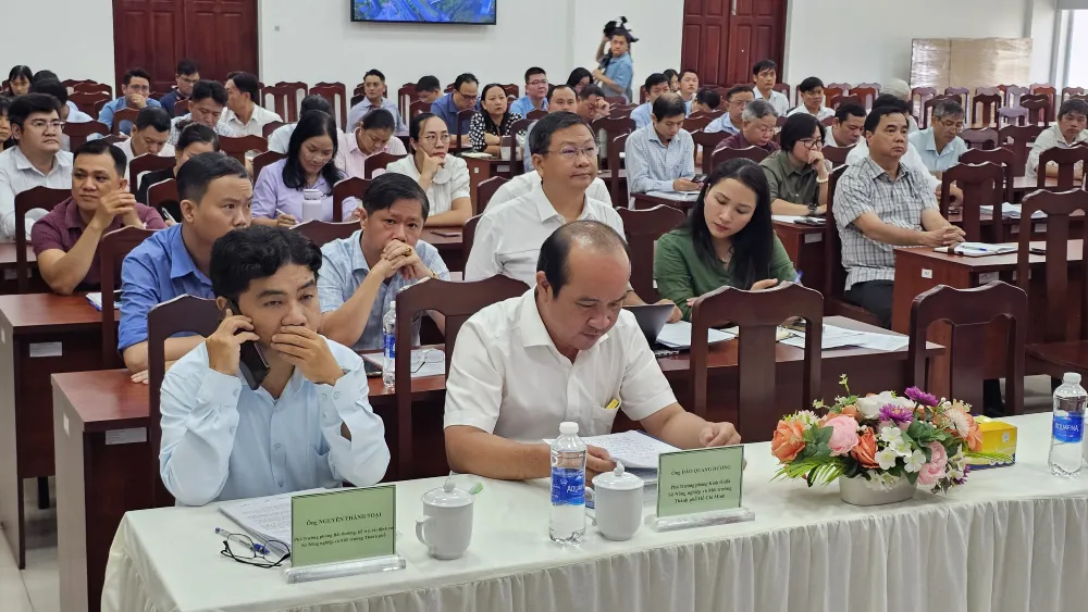 Các đại biểu dự trực tiếp tại điểm cầu Sở Nội vụ