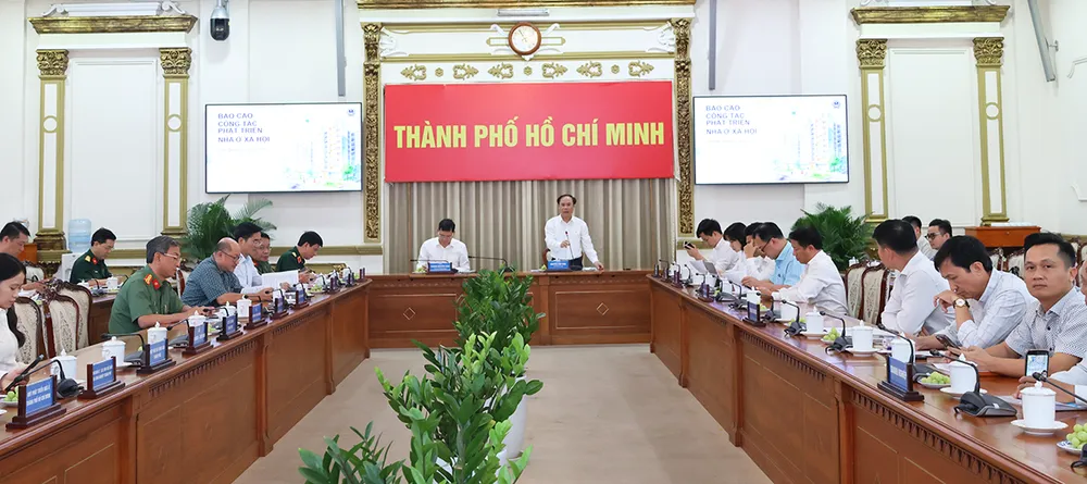 Thứ trưởng Nguyễn Văn Sinh phát biểu tại buổi làm việc