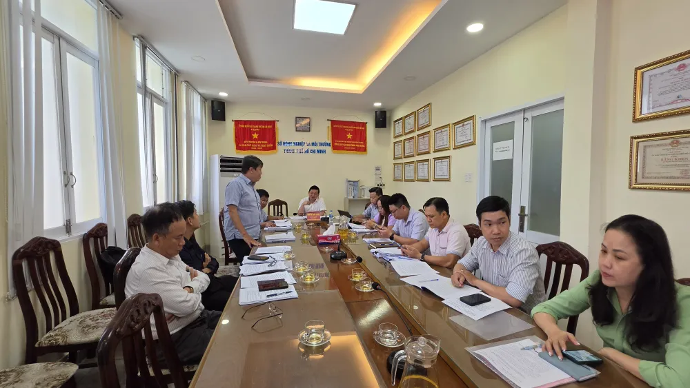 Tổ Công tác 1645 do giám đốc Sở NN-MT Nguyễn Toàn Thắng chủ trì tại một cuộc họp