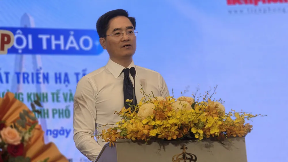 Giám đốc Sở Xây dựng Trần Quang Lâm phát biểu tại hội thảo