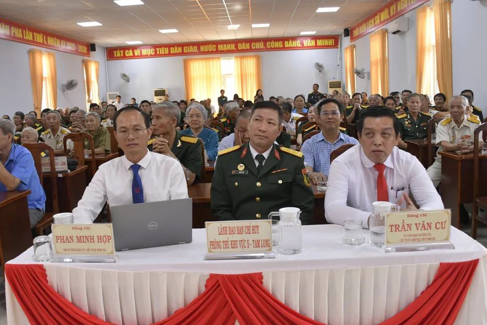 lãnh đạo châu pha.JPG