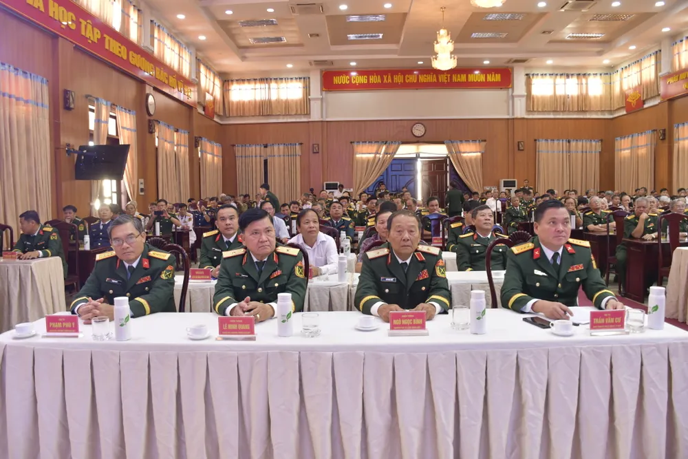 lãnh đạo quân khu 7.JPG