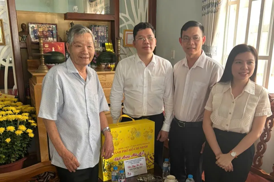 Hoang Nguyen Dinh 8.jpg