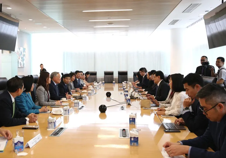 Phó Thủ tướng Thường trực Chính phủ Nguyễn Hòa Bình khẳng định luôn trân trọng tình cảm mà các nhà lãnh đạo qua các thời kỳ của Singapore dành cho Việt Nam. Ảnh: VGP