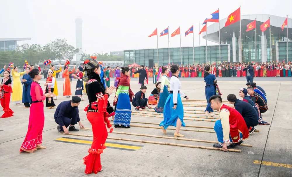 Anh don san bay Noi Bai 2.jpg