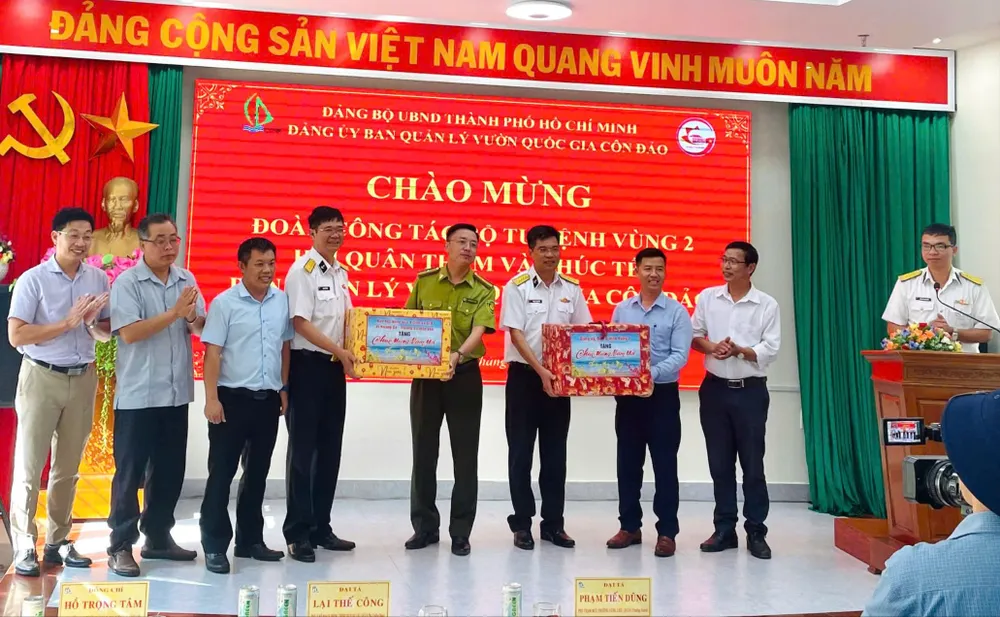 chuc tet con dao 1.jpg