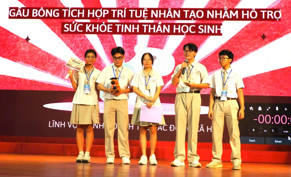 Học sinh tham gia Vòng chung kết Cuộc thi "Học sinh, sinh viên với ý tưởng khởi nghiệp" cấp thành phố năm học 2025-2026