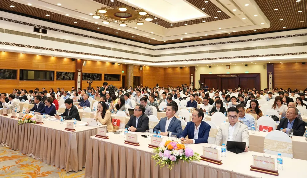 Anh hoi thao DLCN 2.jpg