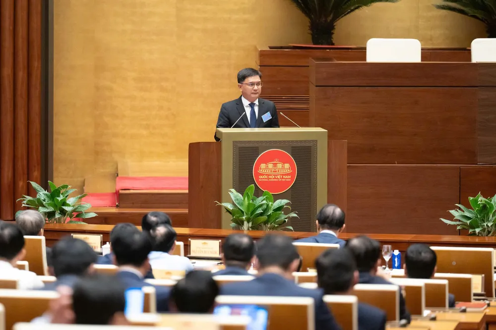 Ủy viên dự khuyết Trung ương Đảng, Phó Chủ tịch UBND TPHCM Nguyễn Mạnh Cường phát biểu tại hội nghị