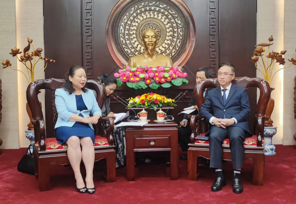 Đồng chí Đặng Minh Thông tại buổi tiếp đồng chí Viên Cổ Khiết. Ảnh: VIỆT ANH