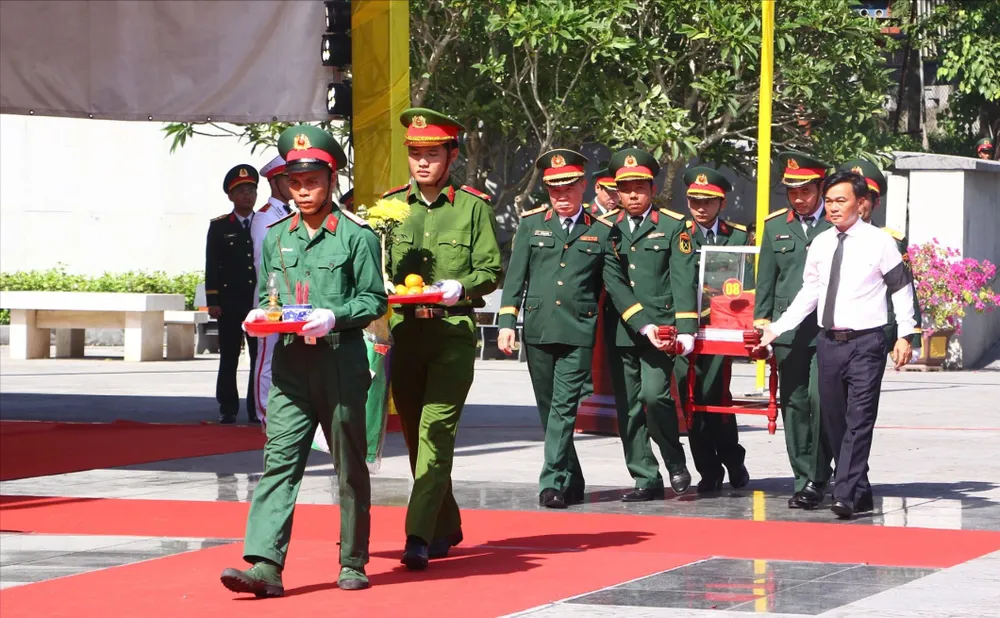 z7856213584584_5d84ca02d2f0687b47db1aa1e72f3b23.jpg