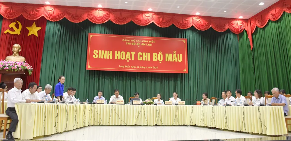chi bộ mẫu.JPG