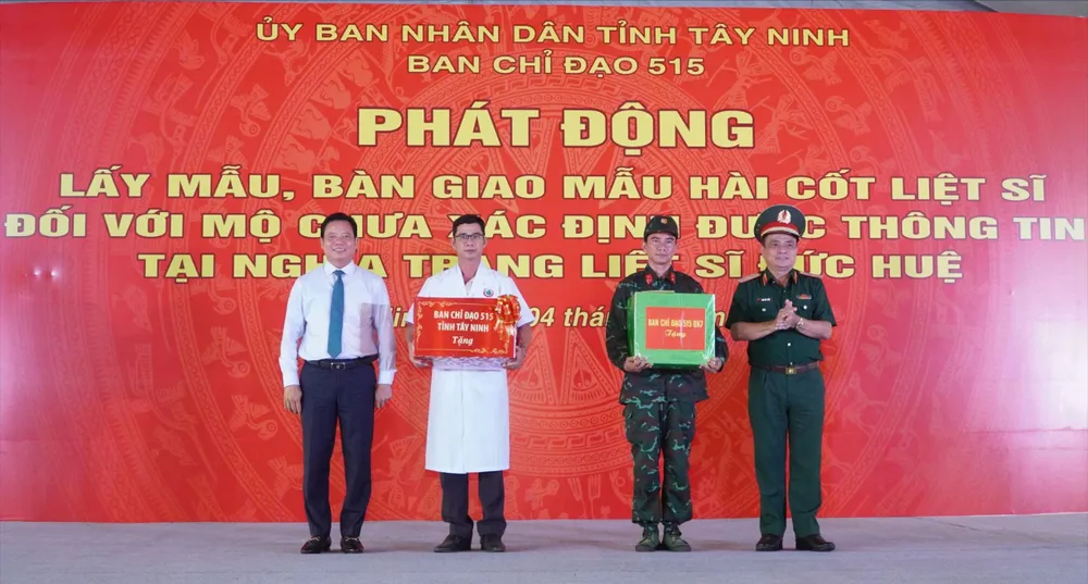 tang qua.jpg