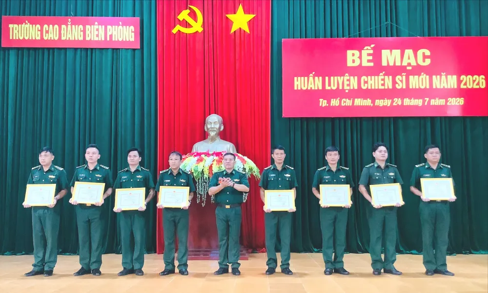 biên phòng 1.jpg