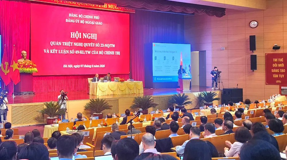 Hội nghị quán triệt và triển khai thực hiện Nghị quyết 23 của Bộ Chính trị về công tác người Việt Nam ở nước ngoài và Kết luận số 49-KL/TW của Bộ Chính trị. Ảnh: MINH DUY