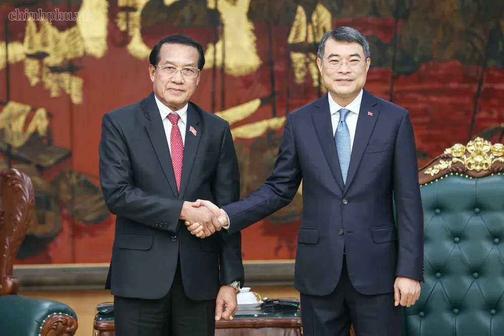 Thủ tướng Lê Minh Hưng tiếp đồng chí Vanhxay Phongsavanh. Ảnh: VGP