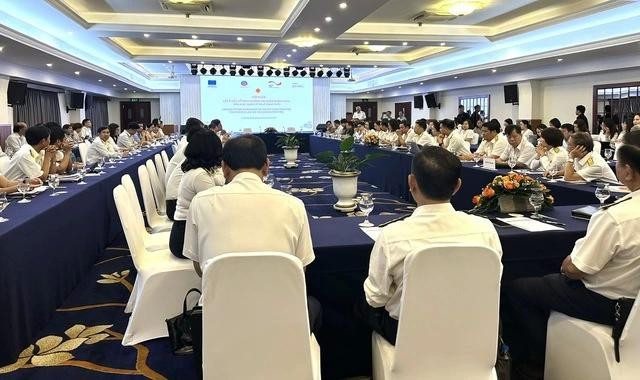  各位代表参与征询对取代《税务管理法》的草案的意见。