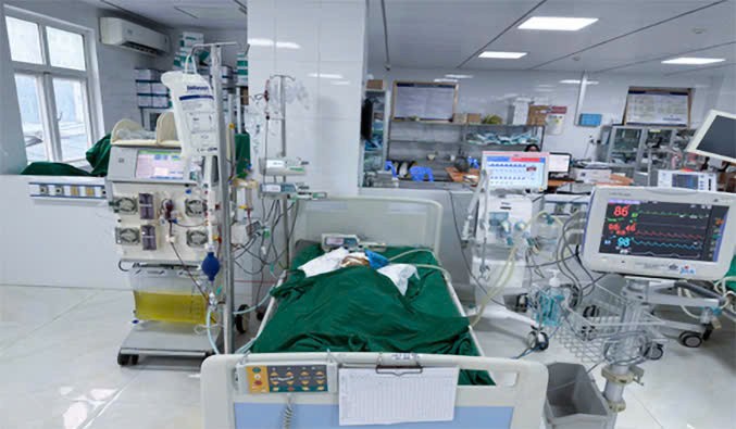 经过逾两周积极治疗，9岁女童已脱离生命危险。