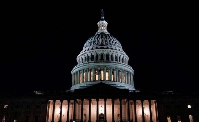 美国政府重新“开门”第一天 华盛顿街头记者直击。