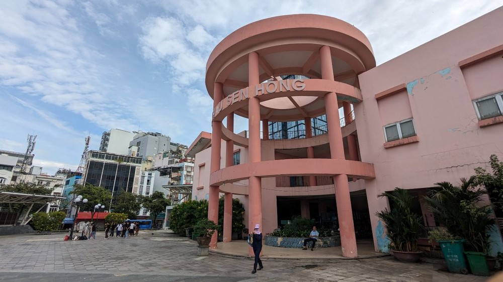 “九‧二三”公园B区红莲舞台区域。