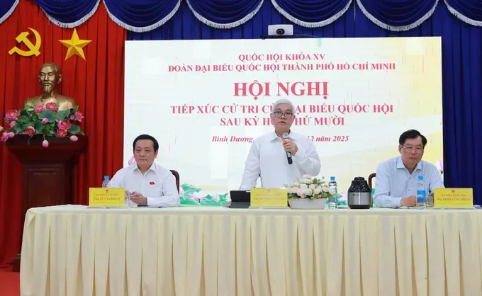 11号国会代表小组接触选民。