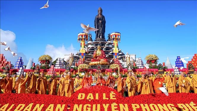 4  nui-ba-den-1n.jpg