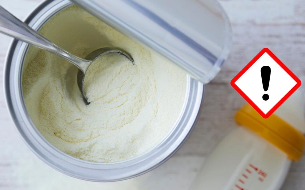 卫生部要求停止销售一批疑似含毒的雀巢奶粉