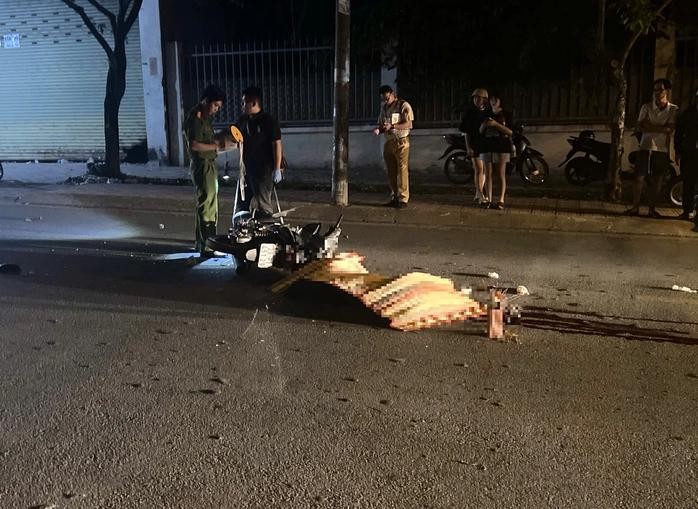 斯次交通事故现场。